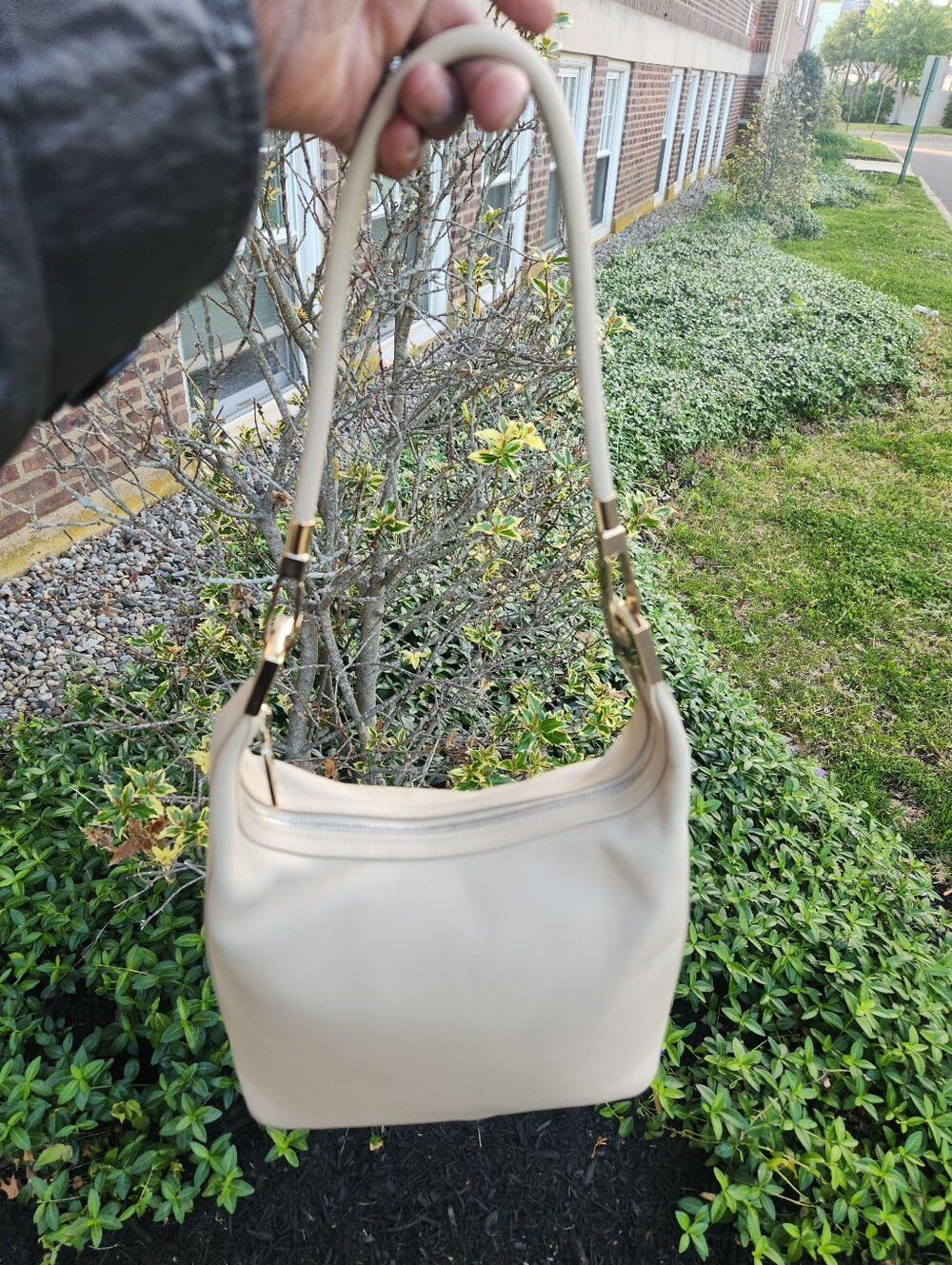Gucci Vintage Cream Leather Shoulder Bag EUC